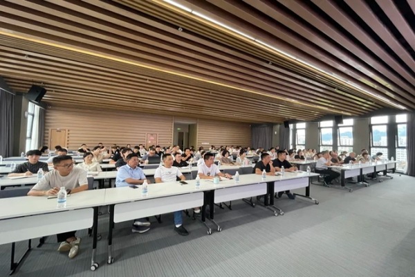 強化公司稅務、法務建設 增強風險防控能力 —浙江中立建設有限公司開展稅務和法務培訓會